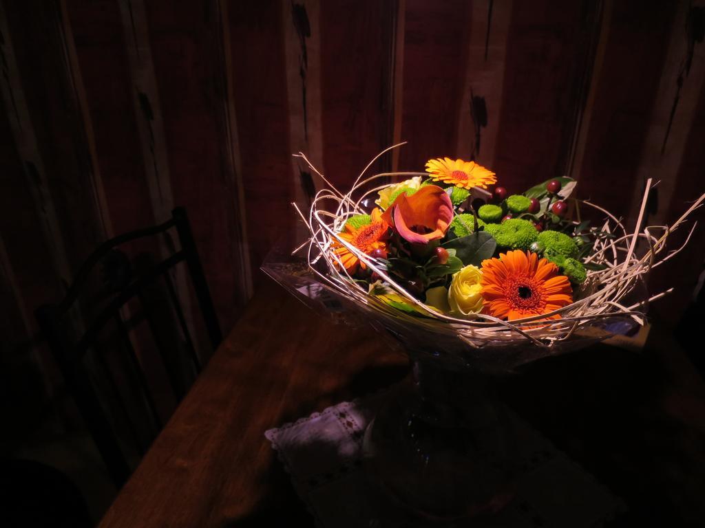 Dessans Cafe & Logi Hotel Pello Luaran gambar